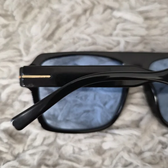 Black Square Flat Top Sunglasses with Blue Tint Lenses - Picture 5 of 11
